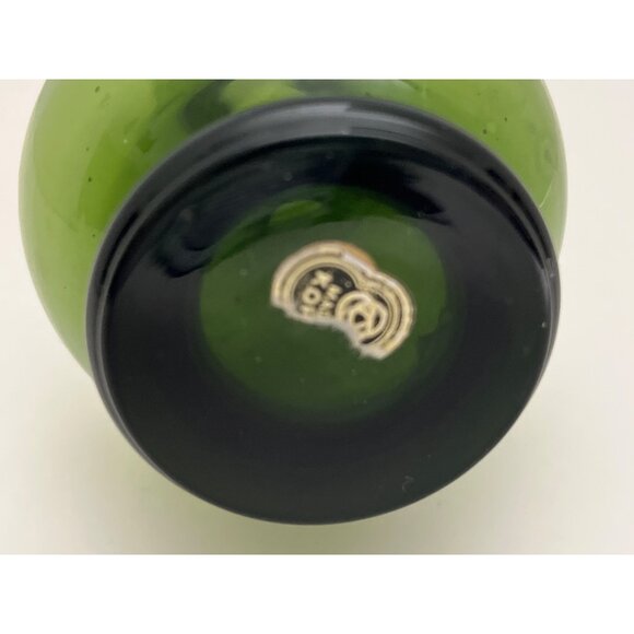 Hand Blown Green Glass Flower Bud Vase Made in Korea 6 1/2” - Picture 4 of 6